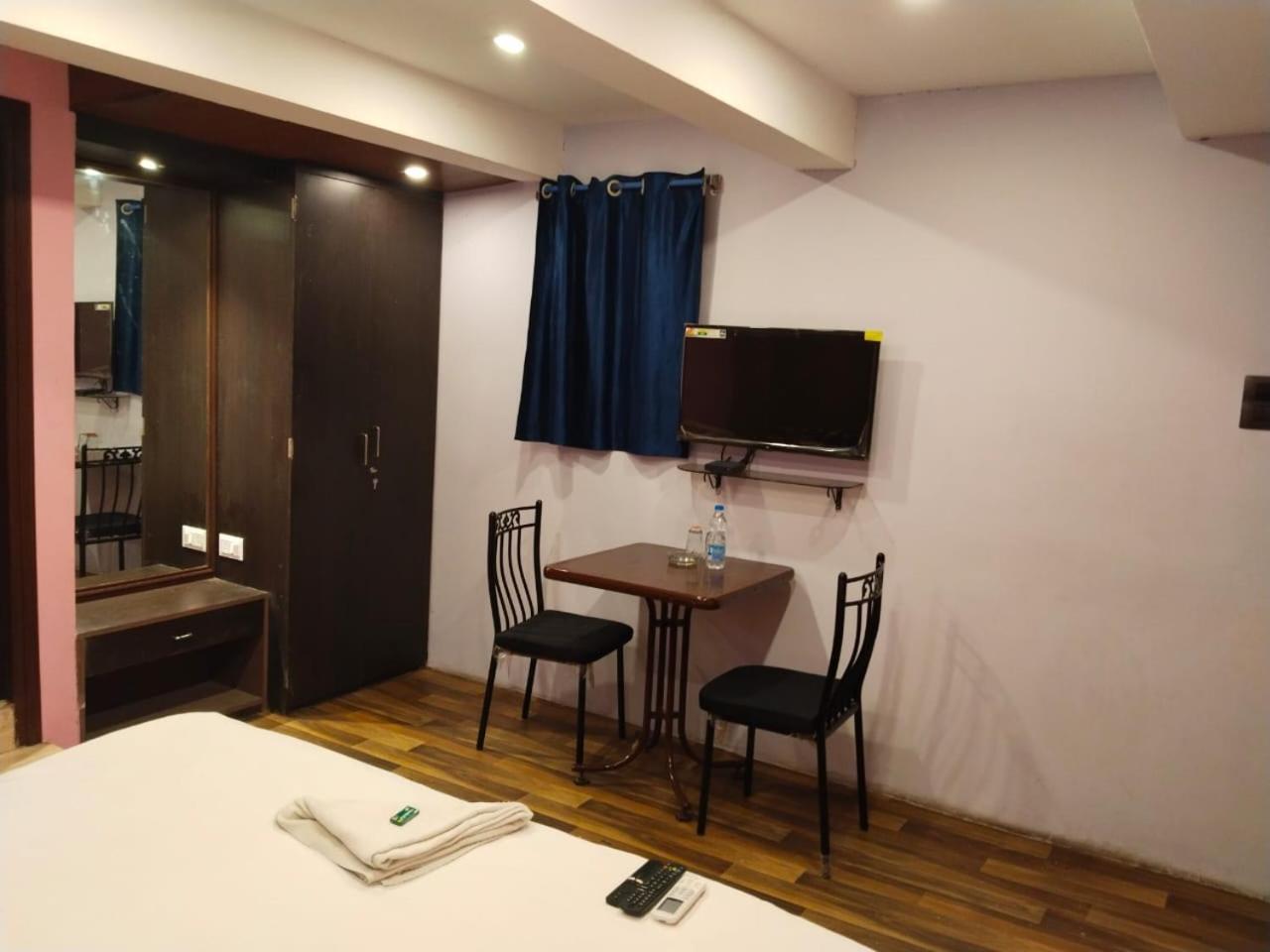 Hotel Ucs Calcutta Eksteriør billede