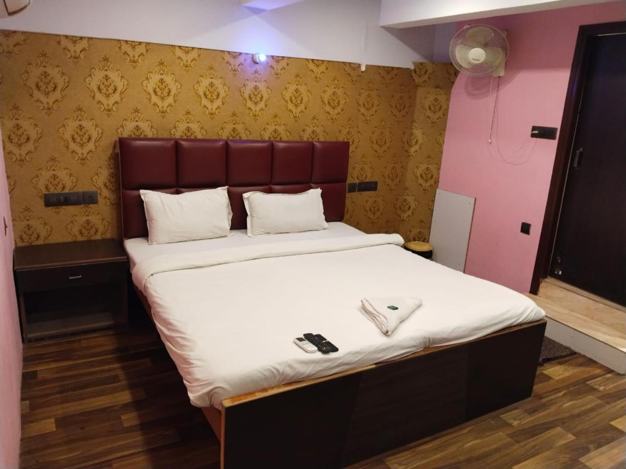 Hotel Ucs Calcutta Eksteriør billede