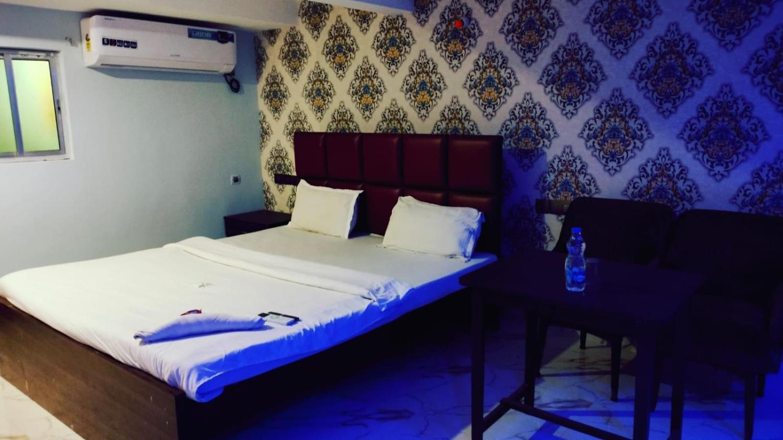 Hotel Ucs Calcutta Eksteriør billede